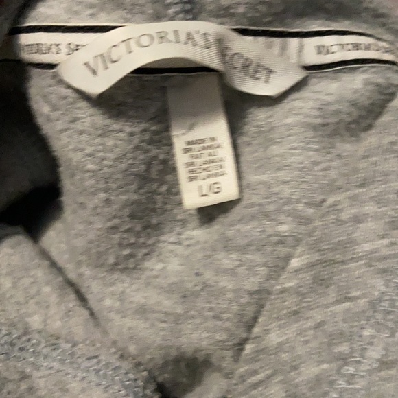 Don’t wear it anymore. - Picture 3 of 3